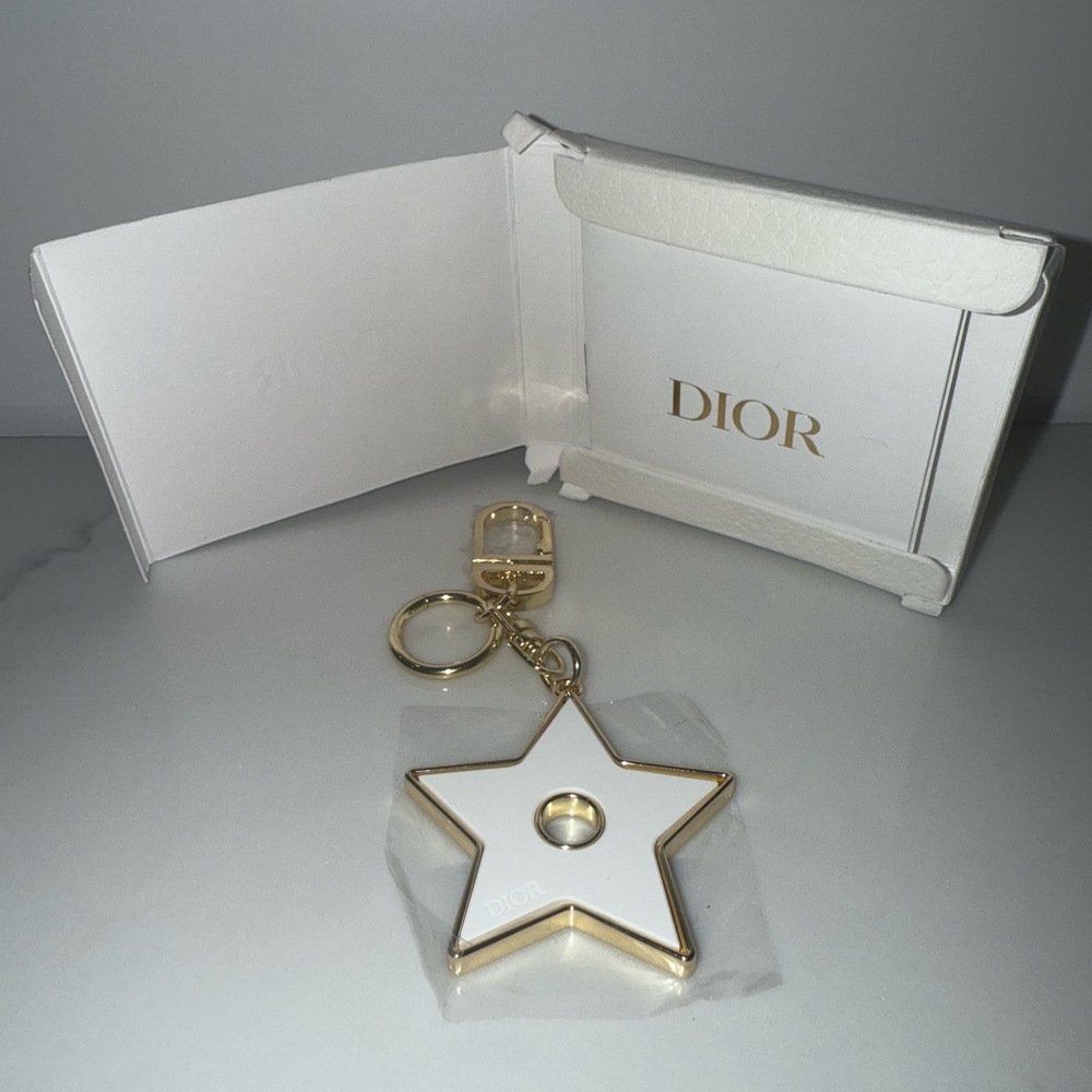New Dior Gold and White Star keychain or bag charm - Picture 1 of 11